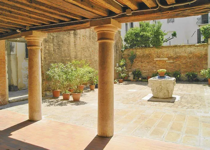 Cadelloca E Della Graticola * البندقية